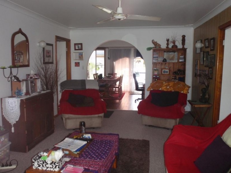 94 Springwood Avenue, Ettalong Beach NSW 2257