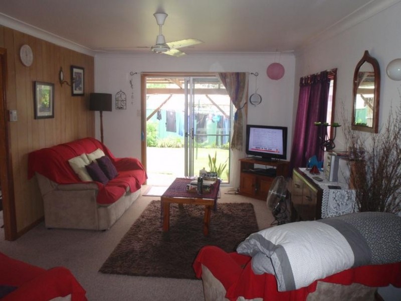 94 Springwood Avenue, Ettalong Beach NSW 2257