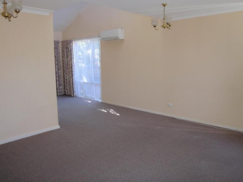 8a Rothwell, Woy Woy NSW 2256