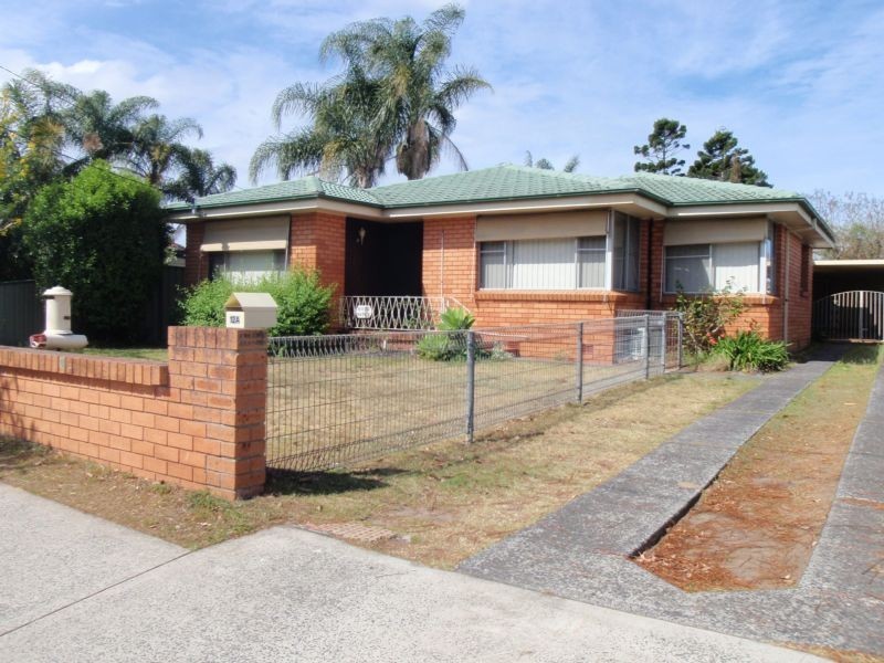 12 Mount Ettalong Rd, Umina Beach NSW 2257