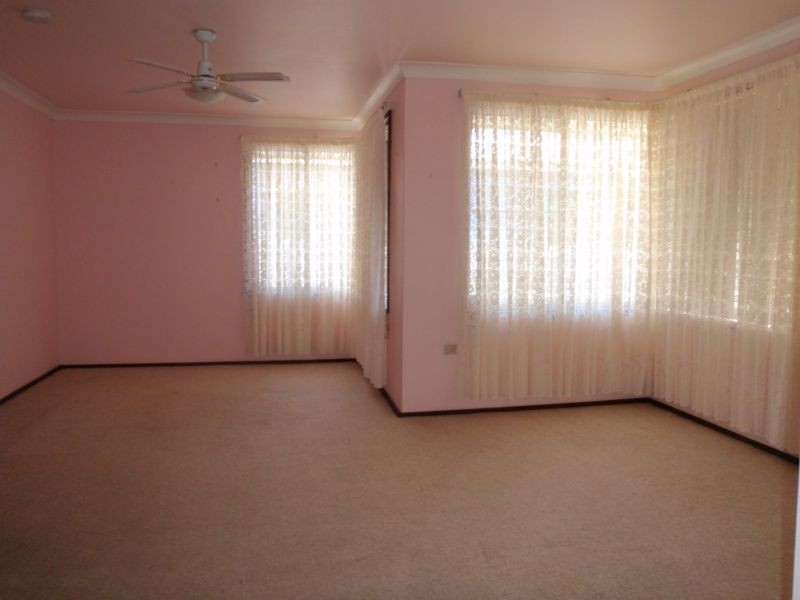 12 Mount Ettalong Rd, Umina Beach NSW 2257