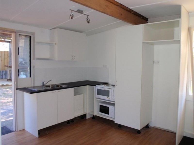 8A Priestman Ave, Umina Beach NSW 2257