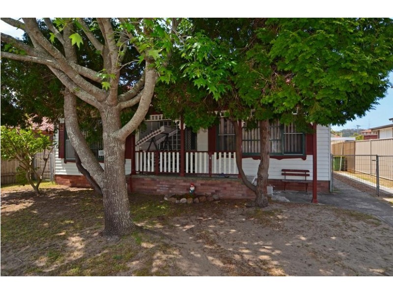 166 Barrenjoey Rd, Ettalong Beach NSW 2257