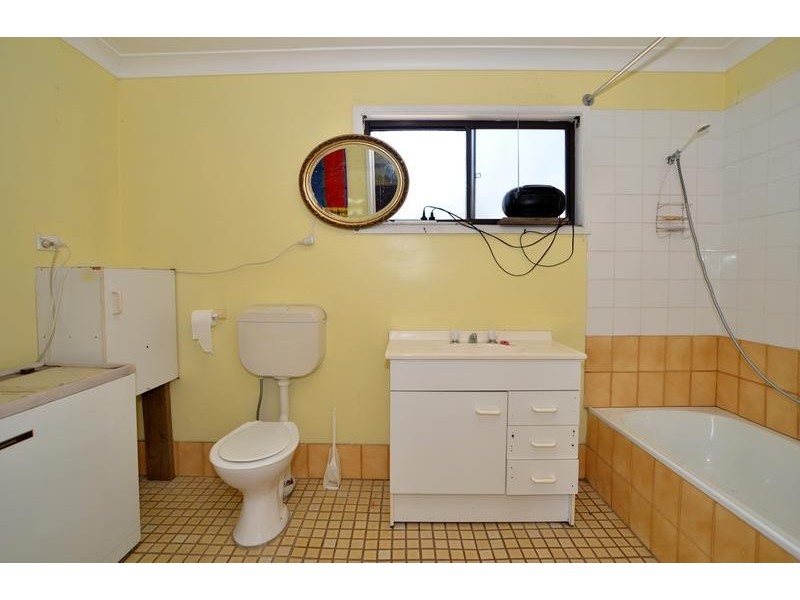 166 Barrenjoey Rd, Ettalong Beach NSW 2257