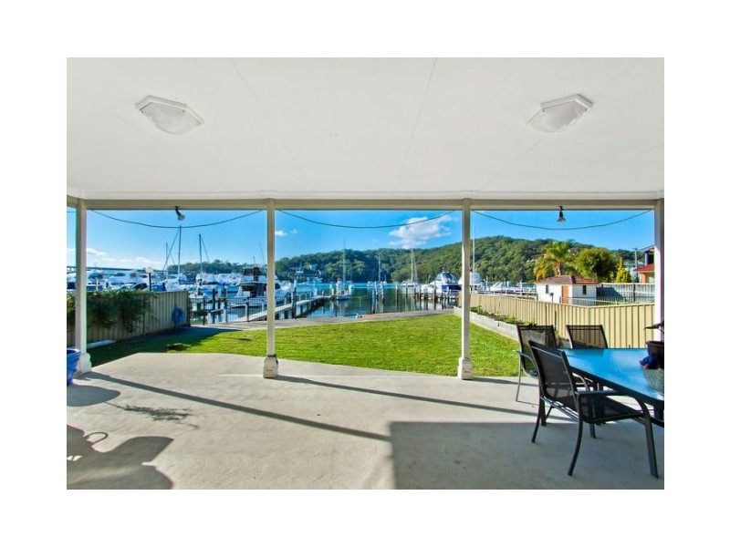 126 Booker Bay Rd, Booker Bay NSW 2257