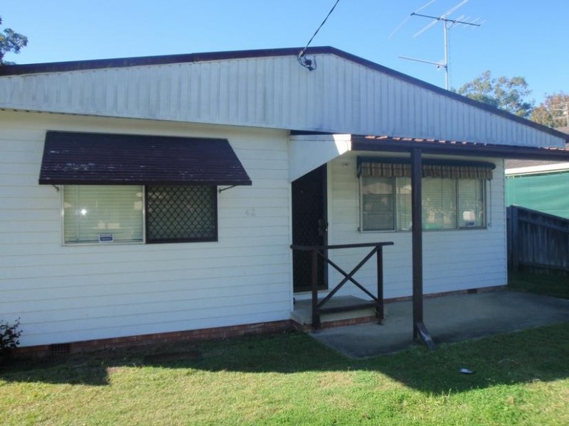 42 Trafalgar Ave, Umina Beach NSW 2257