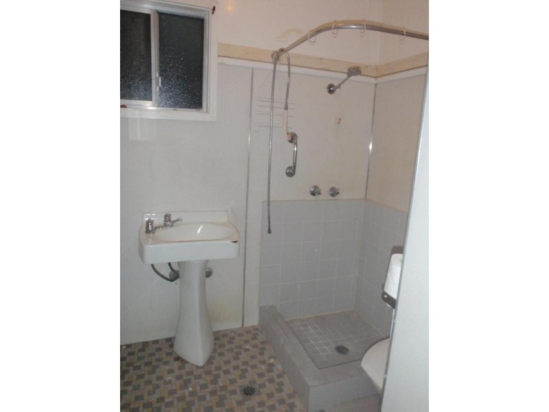 42 Trafalgar Ave, Umina Beach NSW 2257