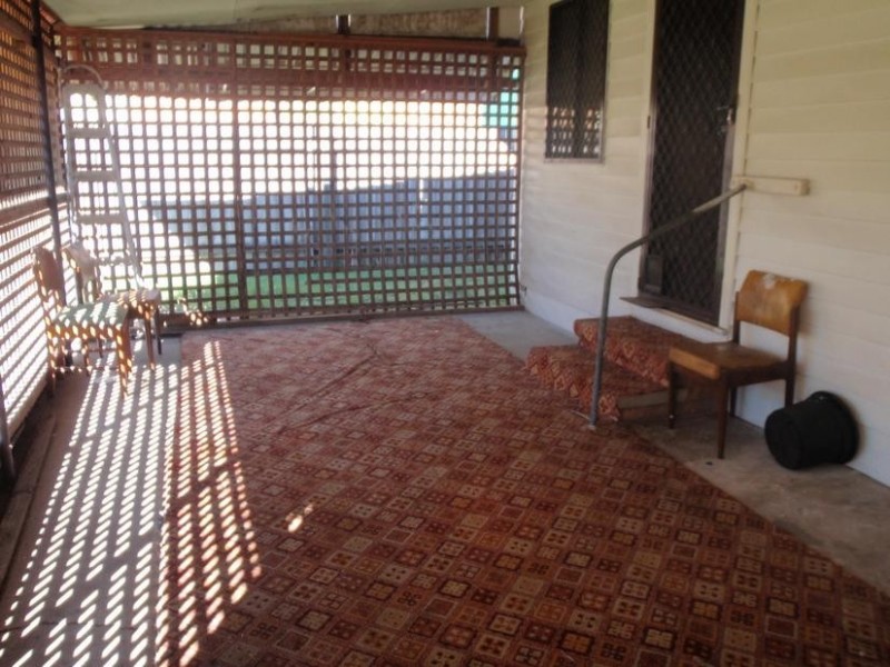 42 Trafalgar Ave, Umina Beach NSW 2257