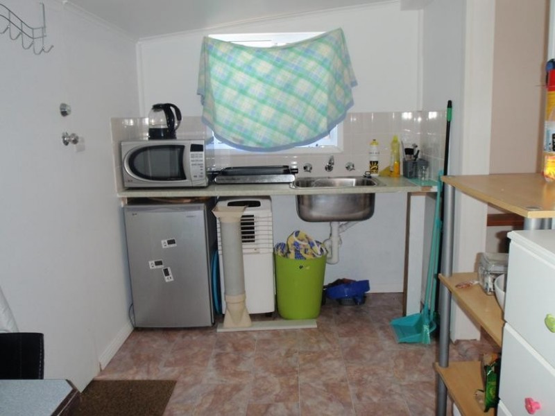 Cabin/30 Dorothy Ave, Woy Woy NSW 2256