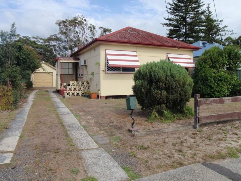 29 Barrenjoey Rd, Ettalong Beach NSW 2257