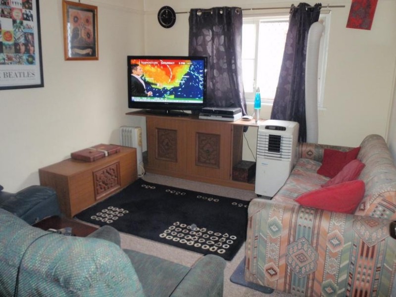 29 Barrenjoey Rd, Ettalong Beach NSW 2257