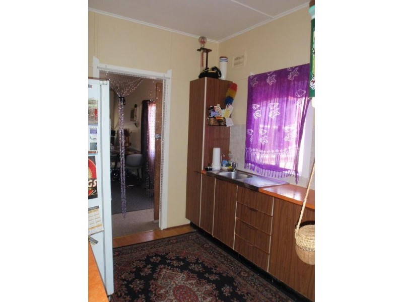 29 Barrenjoey Rd, Ettalong Beach NSW 2257