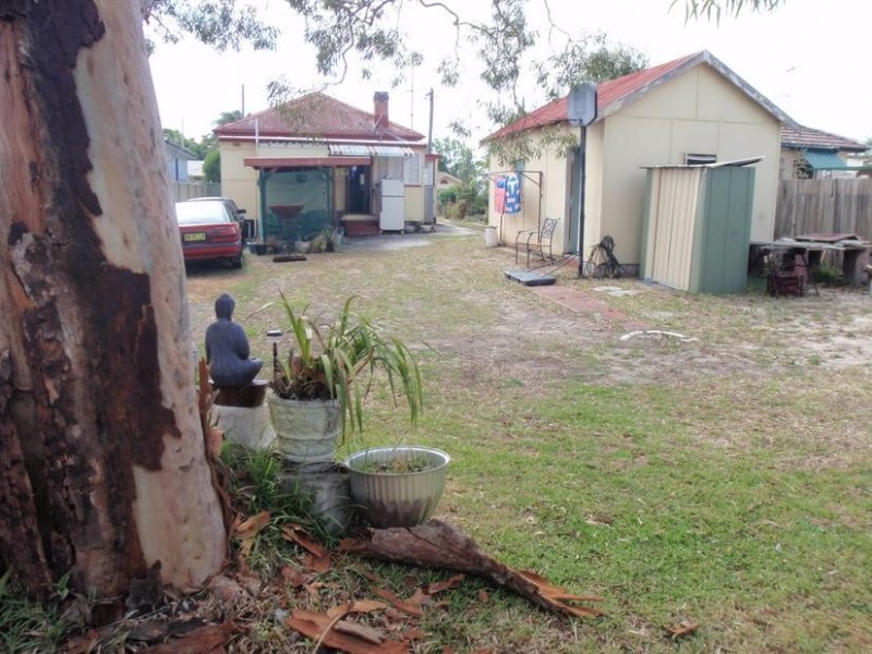 29 Barrenjoey Rd, Ettalong Beach NSW 2257