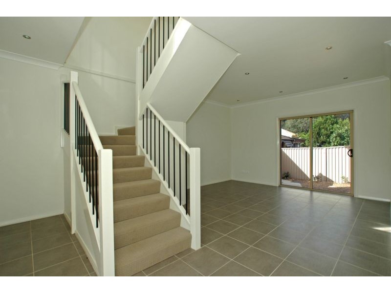 2/8 Warrigal St, Blackwall NSW 2256