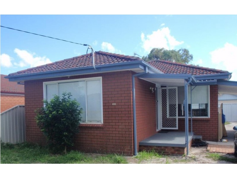 30 Dorothy Ave, Woy Woy NSW 2256