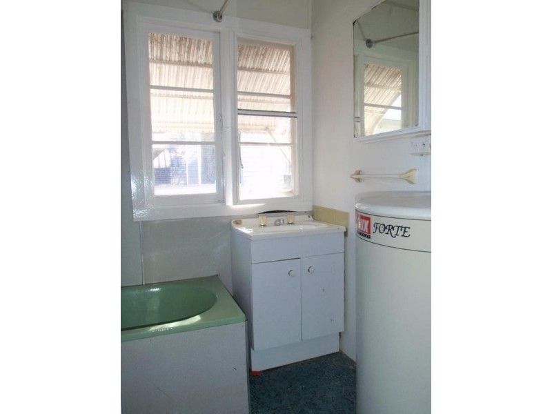 10 Palm Street, Ettalong Beach NSW 2257