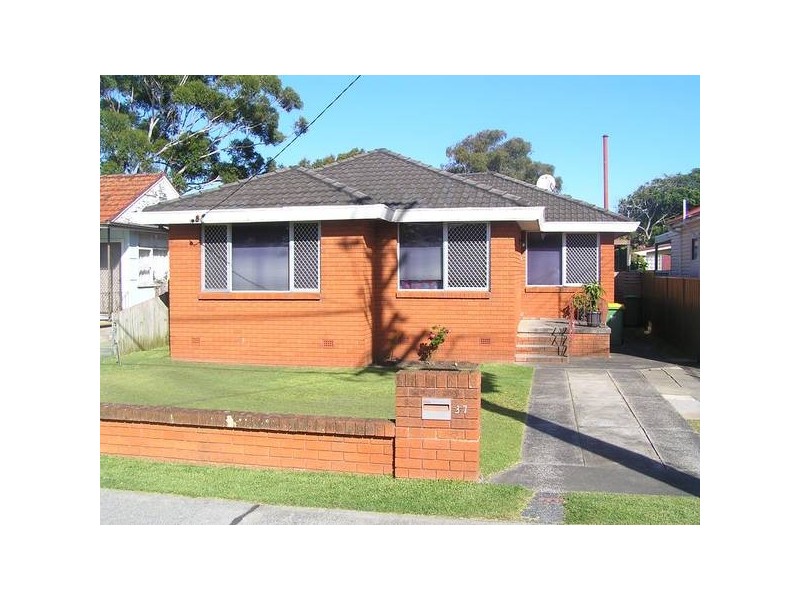 37 Barrenjoey Road, Ettalong Beach NSW 2257