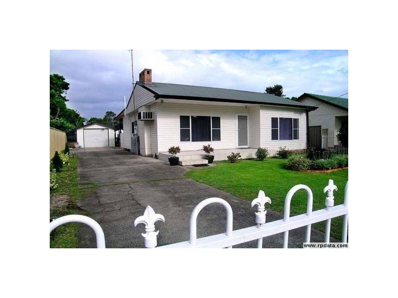 38 Cogra Rd, Woy Woy NSW 2256