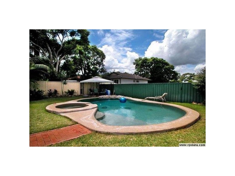 38 Cogra Rd, Woy Woy NSW 2256