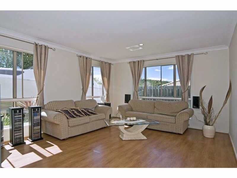 27 Daintree Drive, Parkwood QLD 4214