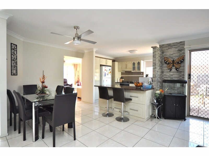 27 Daintree Drive, Parkwood QLD 4214