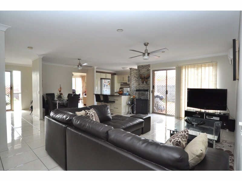 27 Daintree Drive, Parkwood QLD 4214