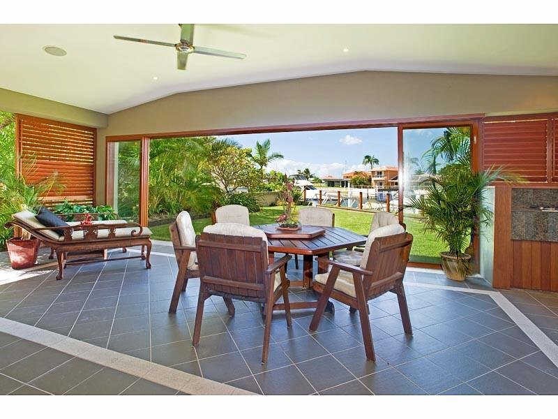 6 Shute Court, Paradise Point QLD 4216