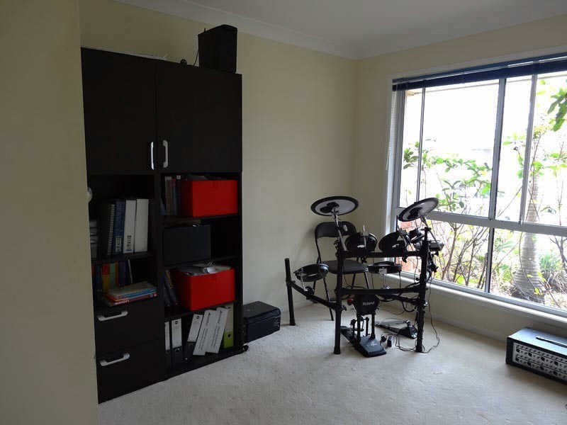 30 Leighanne Cres, Arundel QLD 4214