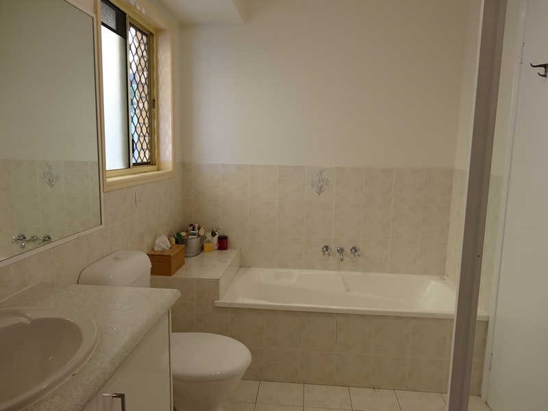 2/10 Louise St, Southport QLD 4215