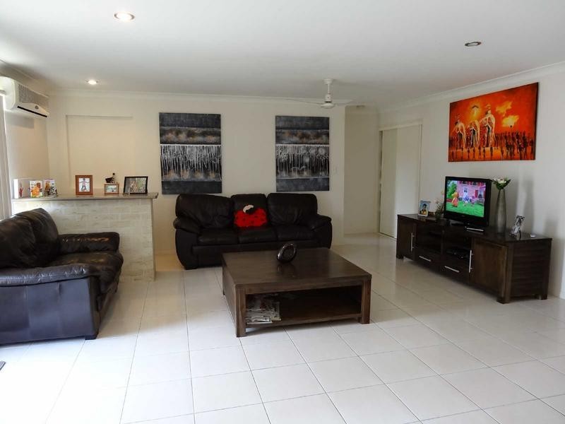 17 Silkwood Way, Molendinar QLD 4214