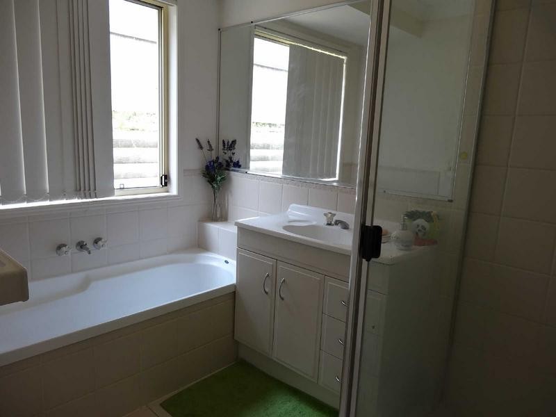 17 Silkwood Way, Molendinar QLD 4214