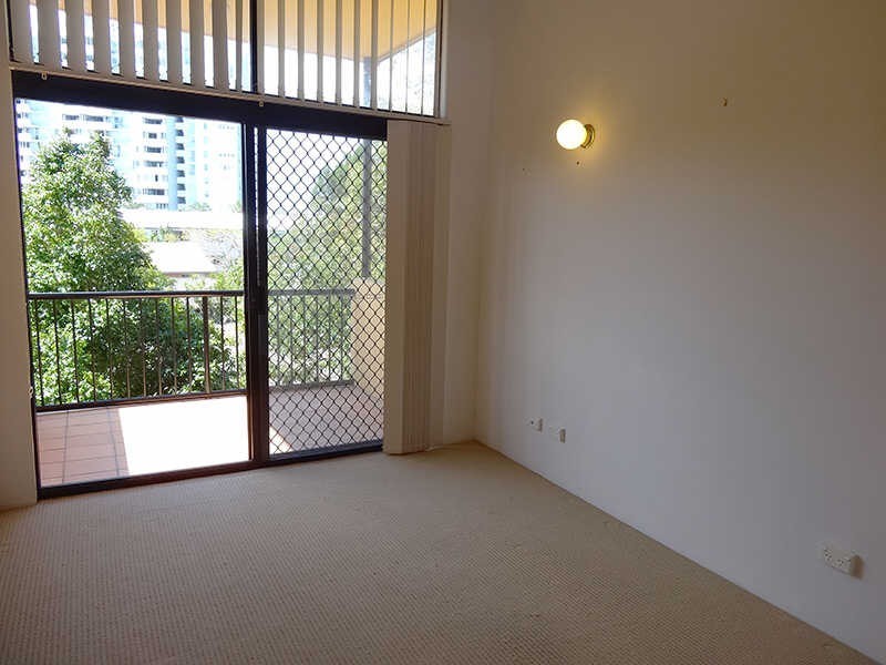 13/143 Frank St, Labrador QLD 4215