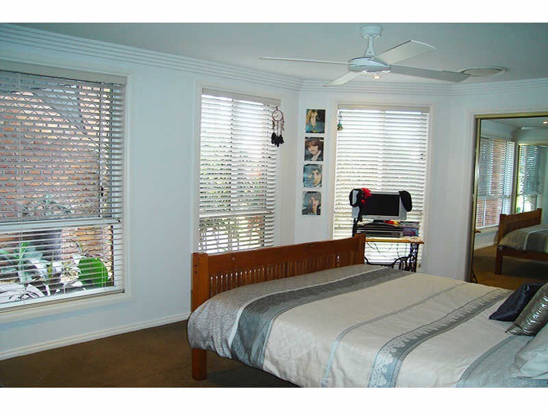 39 Pebble Beach Drive, Runaway Bay QLD 4216