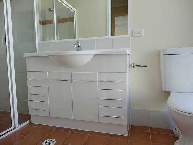 2/113 Pohlman Street, Southport QLD 4215