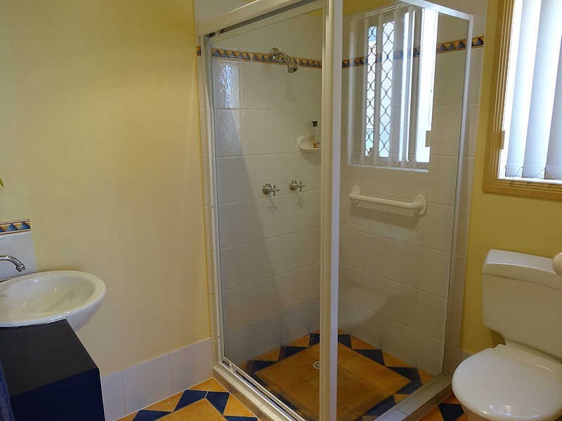 1/3 Margaroola Avenue, Biggera Waters QLD 4216