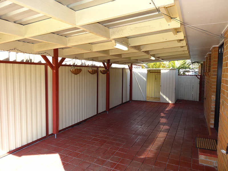 2/19 Brown Street, Labrador QLD 4215