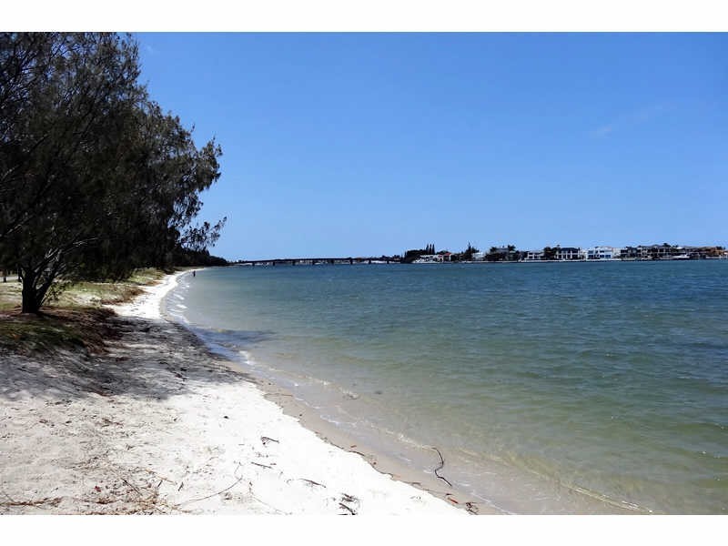 13/16 Abalone Ave, Paradise Point QLD 4216