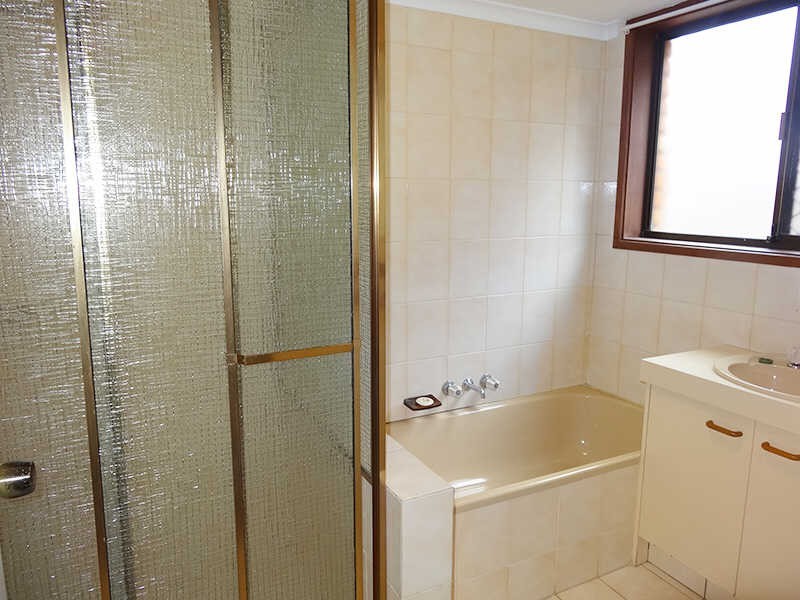 2/23 Duet Drive, Mermaid Waters QLD 4218