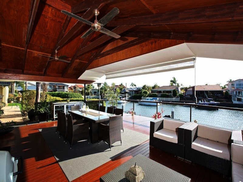 16 Smugglers Place, Runaway Bay QLD 4216