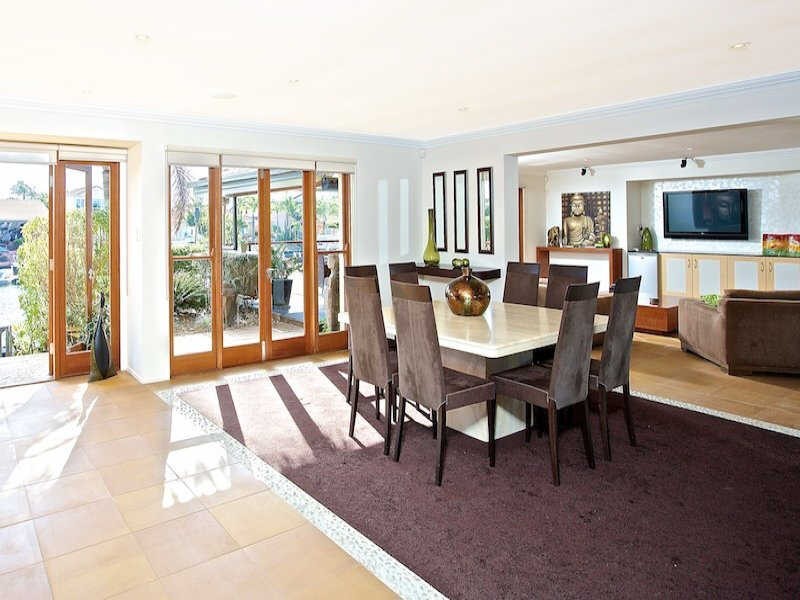 16 Smugglers Place, Runaway Bay QLD 4216