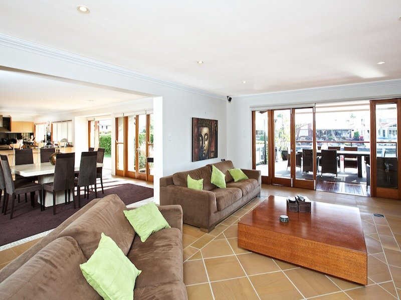 16 Smugglers Place, Runaway Bay QLD 4216