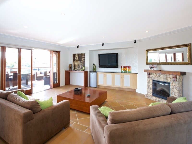 16 Smugglers Place, Runaway Bay QLD 4216