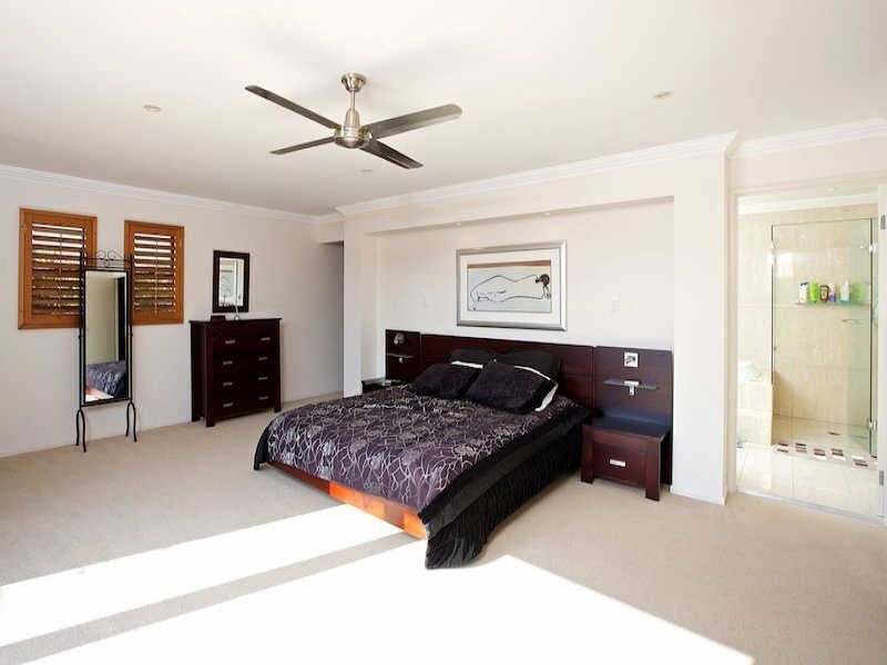 16 Smugglers Place, Runaway Bay QLD 4216