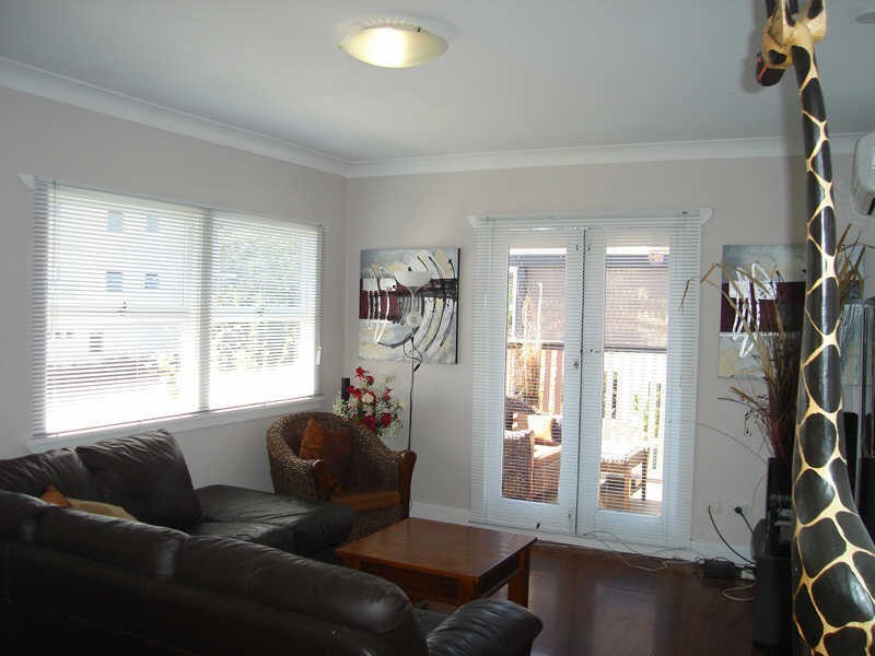 1/4 Clam Street, Runaway Bay QLD 4216