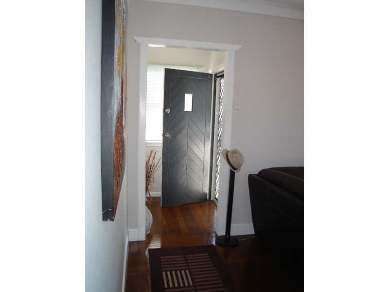 1/4 Clam Street, Runaway Bay QLD 4216