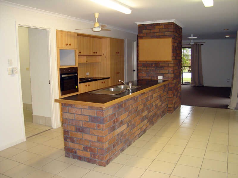 21 Burrinjuck Drive, Coombabah QLD 4216