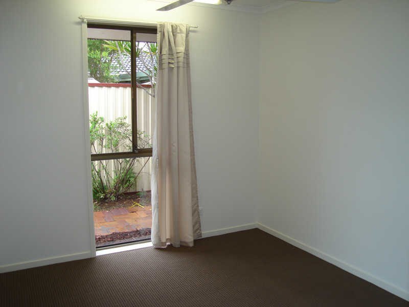 21 Burrinjuck Drive, Coombabah QLD 4216