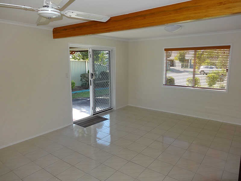 2/16 Warrie Close, Paradise Point QLD 4216