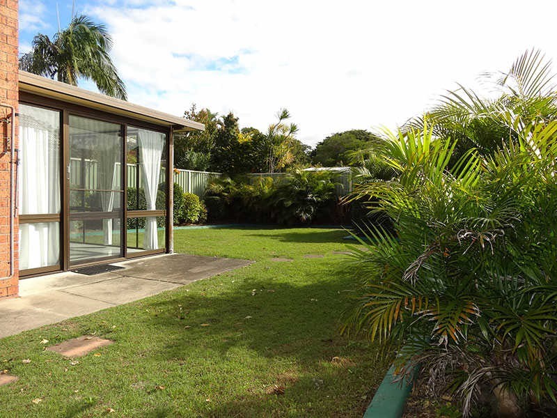 2/16 Warrie Close, Paradise Point QLD 4216