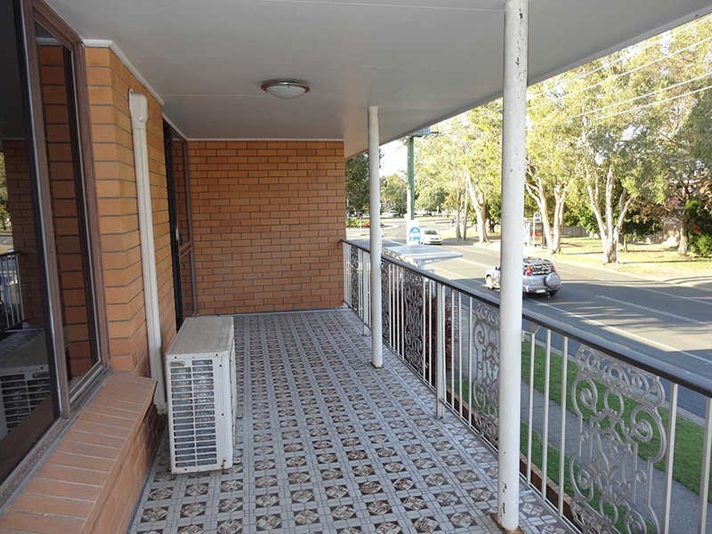 19 Milton Ave, Paradise Point QLD 4216
